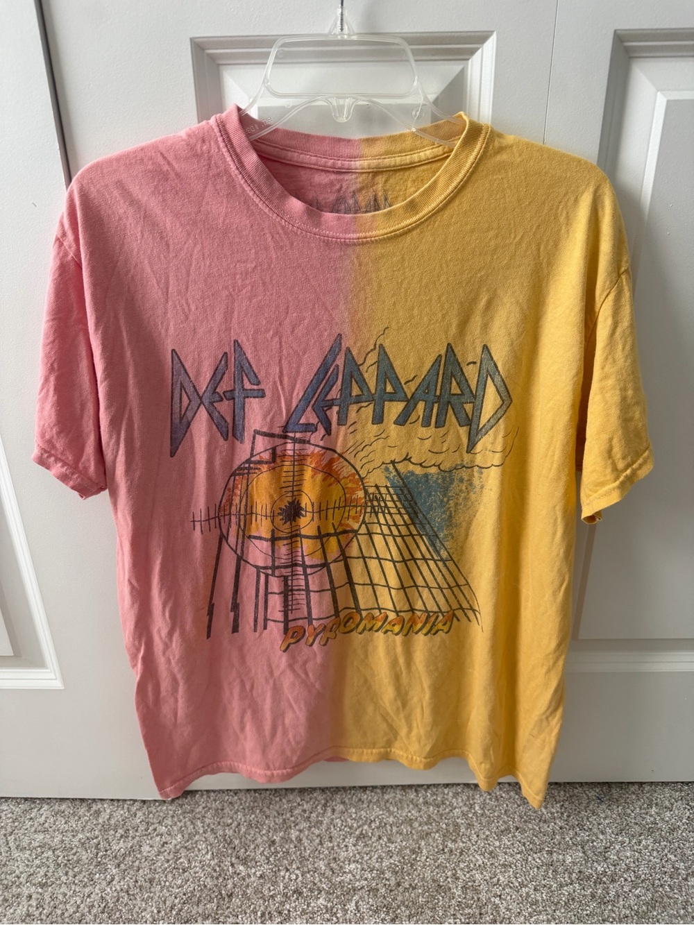 Women’s Def Leppard Vintage Style Pyromania Graphic Tee